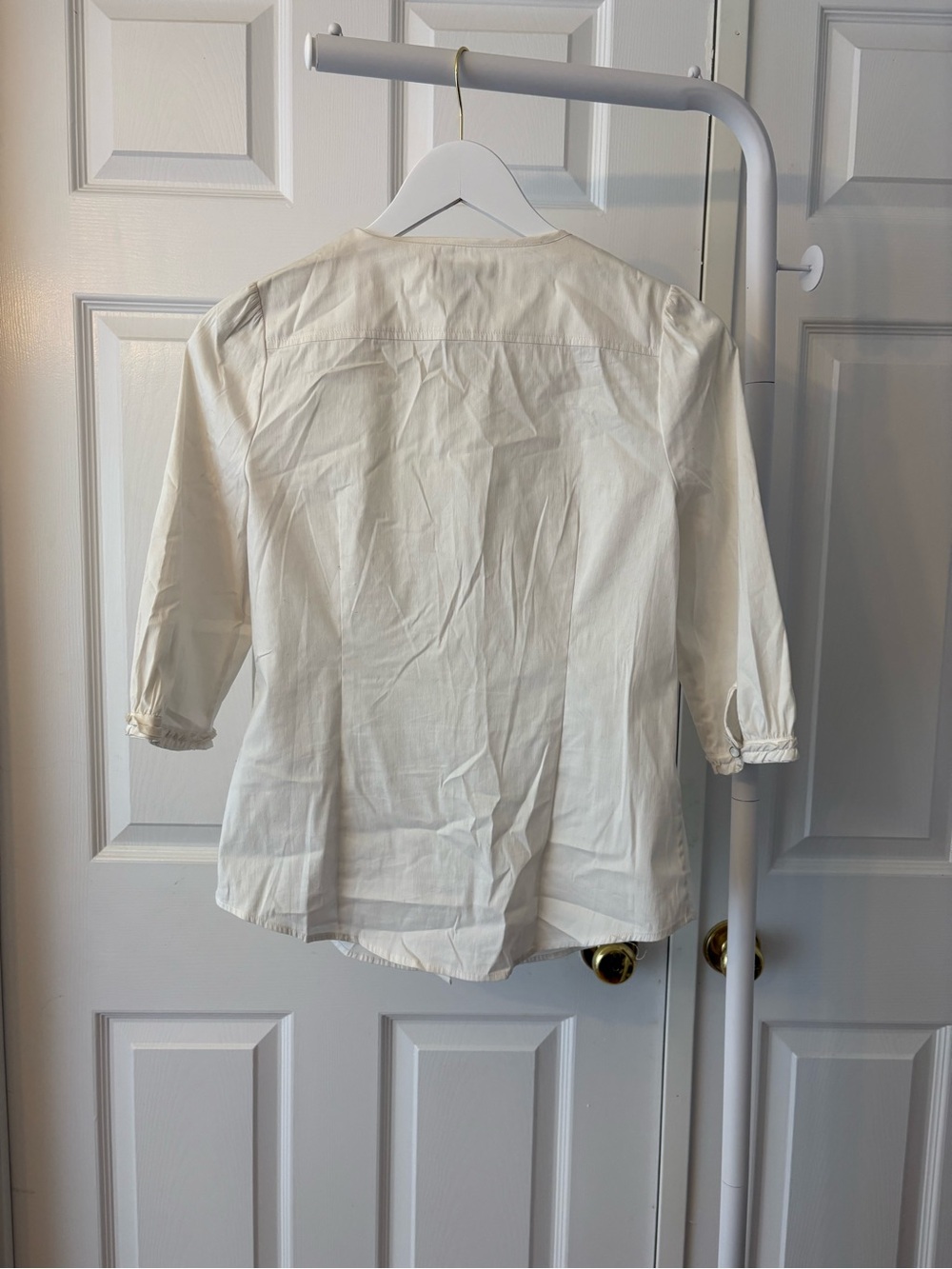 BCBG Maxazria Cream Ruffled Bib Blouse Size Small Cotton - Picture 8 of 8